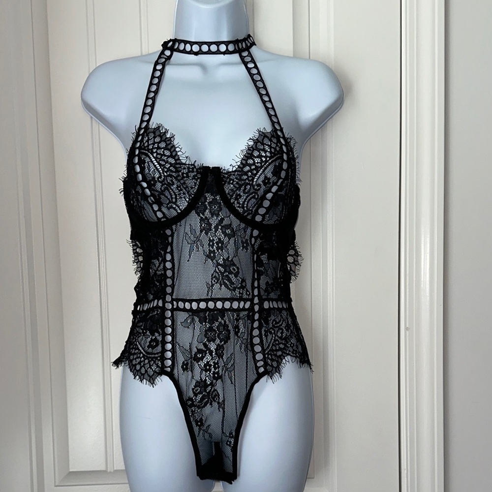 Oh La La Cheri Black Lace Halter Bodysuit size Large